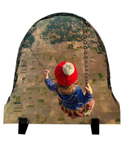 แผ่นหินพิมพ์รูป Girl playing swings Rock